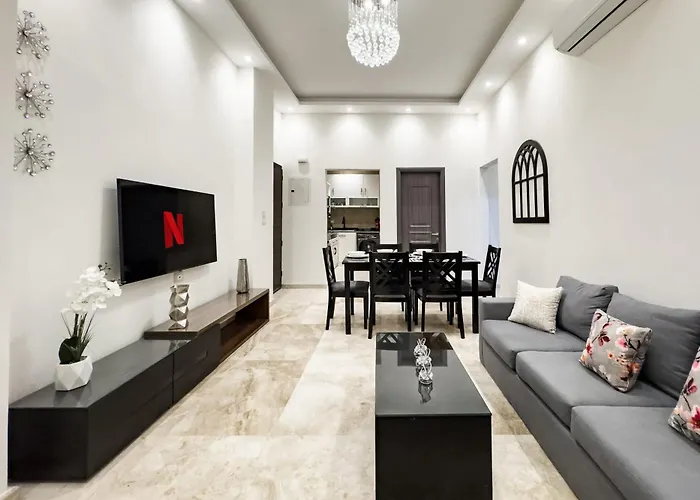 Trendy & Tidy 2Bdr Apt 5 Min To Cai Airport